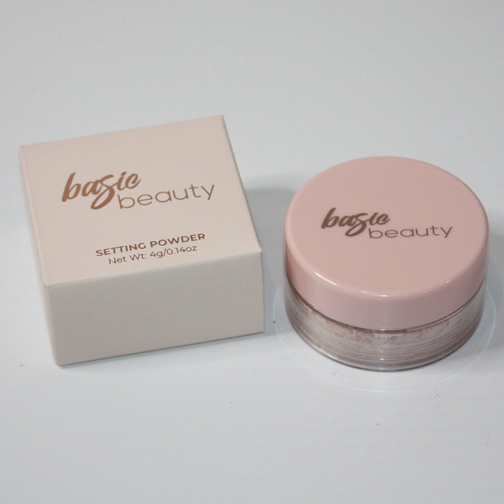 Basic Beauty Setting Powder in Translucent Color Brand New MSRP $26